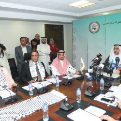 لارا ولورا تنيرا حياة د. الجاسر