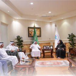 بحضور نخبة من الأطباء “المركزالبريطاني للطب الشمولي ببريطانيا” يحتفل بيوم الروماتيزم العالمي.