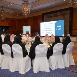 في منافسات اليوم الثاني من بطولة ليف قولف كيبكا في صدارة الأفراد كرشرز في مقدمة الفرق