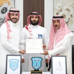 أجزاء من متاهة” الفنان البحريني راشد آل خليفة في معرض “الأبد هو الآن”   المقام عند سفح أهرامات الجيزة