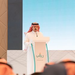وزيرة الدولة لشؤون المقاطعات والتفويض بزمبابوي :   النقل والصحة والمشروعات الصغيرة والمتوسطة فرص استثمارية فى زمبابوى