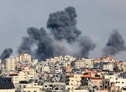 الأمين العام لمجلس التعاون يدعو إلى وقف التصعيد فوراً حمايةً للمدنيين الأبرياء ويحمل قوات الاحتلال الإسرائيلي مسؤولية هذه الأوضاع