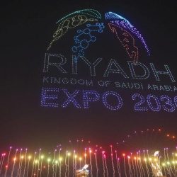 “الرياض زمن الأحلام الكبرى زمن الأرقام القياسية .. إكسبو 2030”.