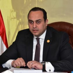 أمير المنطقة الشرقية يقيم مأدبة عشاء لأهالي محافظة الأحساء بحضور الأعيان والمسئولين