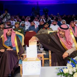 وزير التعليم يُشيد بإخلاص وتفاني عبدالحفيظ السروري، ويُعزِّي أبناءه في وفاته
