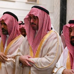 وكيل إمارة منطقة الباحة يتقدم المصلين لأداء صلاة الإستسقاء بجامع الملك فهد بمدينة الباحة