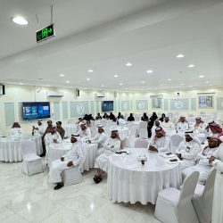 في ورشة عمل استراتيجية بحضور شركاء منظومة السياحة، معالي وزير السياحة يؤكد على أهمية توجيه المنتجات والعروض إلى السياحة الداخلية