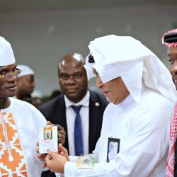 السفير الأردني يزور شركة عصفور ومستشفى الناس الخيري