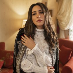 الألعاب النارية تضيئ السماء في حفل مهرجان صيف المندق 2024