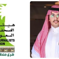 بادرة نبيلة ، ولفتة غير مستغربة من وزير السعادة تجاه الروّاد .                  وبإذن الله يكتمل عقد الإحتفاء 