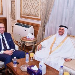 أعضاء شورى شباب الشارقة يتعرفون على مسيرة العمل البرلماني في مملكة البحرين