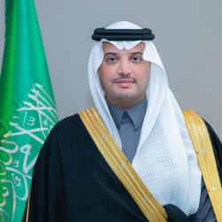 العسيري يحتفل بعد صدور أمر ترقيته لرتبة عميد العسيري يحتفل بعد صدور أمر ترقيته لرتبة عميد