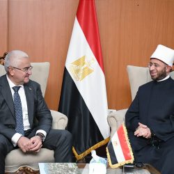 العصفور تؤكد دور الاعلام في نشر الوعي في التنمية المستدامة وتثمن دور سفير مصر بالكويت