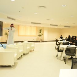 رئيس الهيئة العامة للإحصاء يرأس الوفد المشارك في  الاجتماع الحادي عشر للجنة الدائمة لشؤون العمل الإحصائي في مسقط