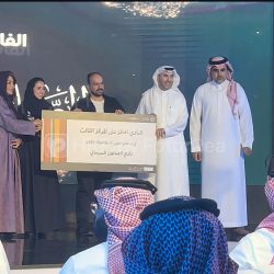 *ريان مظهر*.. في القفص الذهبي 