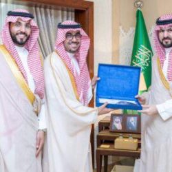 أمير الشرقية يستقبل رئيس مجلس إدارة غرفة الشرقية وأعضاء اللجنة اللوجستية