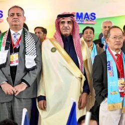 عبدالله يضيء منزل سعيد القرن