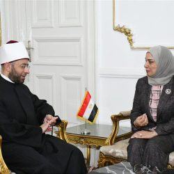 10 خليجيين يتوجون بلقب فارس الإتيكيت في دبي