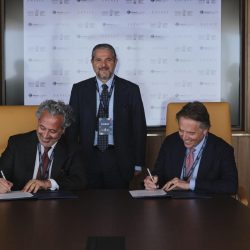 *مشيدًا بجهود خادم الحرمين الشريفين وولي عهده الأمين في الدفاع عن القضايا العربية*  *رئيس البرلمان العربي يلتقي سفير المملكة العربية السعودية بالقاهرة*