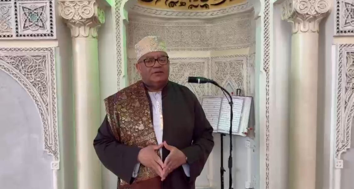 تمنياتي لخادم الحرمين الشريفين وسمو ولي العهد دوام الصحة والسعادة وقبول رمضان .