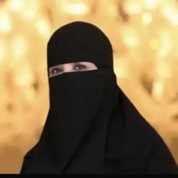 العاقل خصيم نفسه