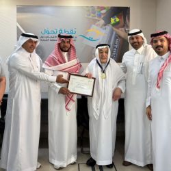 حاكم الشارقة لمن لا يستطيع دفع النفقة: «أنا المسؤول» (فيديو)