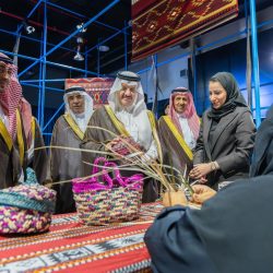الطبيبة لارا تستبدل مشرط الجراحة بالقلم وتقدم (3) كتب في معرض الرياض
