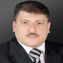 وَ جرحُ السيفِ تدملُهُ فَيَبْرى… وَ يبقي الدهرُ ما جَرَحَ اللسانُ
