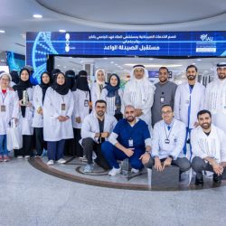 اللون الوردي يضيء مباني أمانة الشرقية تزامنا مع شهر التوعية بسرطان الثدي