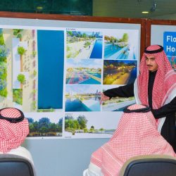 من طوكيو إلى قلب “الفل”: سائحة يابانية تستكشف عبق التراث في جناح صبيا بـ “هذه جازان”