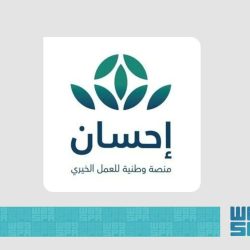 وزير الأوقاف يتفقد معرض الكتاب بساحة مسجد سيدنا الحسين