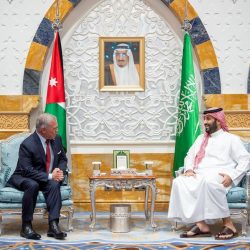 سمو أمير دولة قطر يصل إلى جدة وسمو ولي العهد في مقدمة مستقبليه