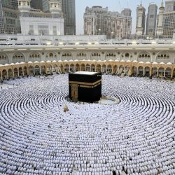 جموع المسلمين يؤدون صلاة عيد الفطر المبارك في مختلف أنحاء المملكة