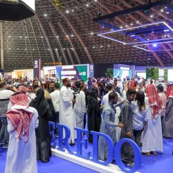 سفير الإمارات يقدم واجب العزاء في المهندس المصري المتوفي في حبشان 