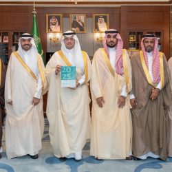 أمير المنطقة الشرقية يستقبل مدير الدفاع المدني ويطّلع على جهود تعزيز السلامة بالمنطقة