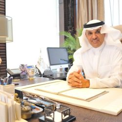 أبٌ ملتزم وأبناء.. بين الألم والأمل