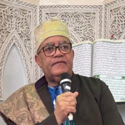 أبٌ ملتزم وأبناء.. بين الألم والأمل