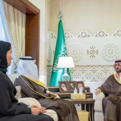 أمير المنطقة الشرقية يستقبل رئيس وأعضاء جمعية تاروت الخيرية