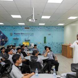 تكريم 150 عامل نظافة في الدمام احتفاءً باليوم العالمي للعمل الإنساني