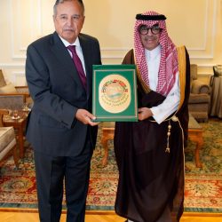 خلال مشاركته في ندوة علمية بمركز الملك فيصل تركي الفيصل: الذكاء الاصطناعي نعمة تحتاج إلى ضوابط حتى لا تصبح نقمة