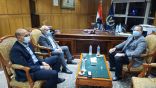  محافظ بورسعيد يلتقى مدير الأمن للتنسيق بشأن إزالة التعديات على المصارف المائية والموارد الزراعية