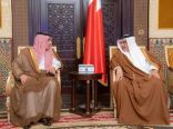 ولي عهد البحرين يستقبل وزير الخارجية