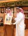 الأمير سعود بن نايف يستقبل حكم كرة الطائرة الطريفي