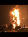 فيديو حريق ضخم بأحد أنابيب النفط بالبحرين بسبب انفجار
