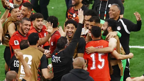 الفراعنة إلى ثمن النهائي التاريخي.. تعادل مثير يحسم قمة مصر وإيران في مونديال 2026