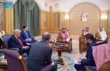 سمو ولي العهد ورئيس الولايات المتحدة الأمريكية ورئيس الجمهورية السورية يعقدون لقاءً حول مستقبل الأوضاع في سوريا
