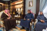 أمير منطقة الباحة يتسلم تقريراً عن استعدادات الكلية التقنية بالباحة لإقامة ملتقى يوم المهنة