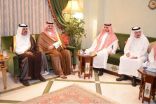 أمير عسير يستقبل المعزين في الأمير بندر بن خالد بجدة 