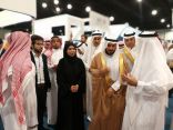 بحضور رائع وإشادة بالنجاح العمار يقص شريط إفتتاح معرض جذب الامتيازات بالظهران