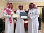 كلية الاتصالات بالرياض تكرم المتدربين المتفوقين علميا